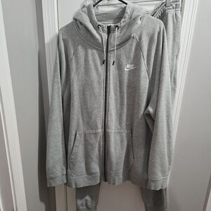 Nike Sweatsuit